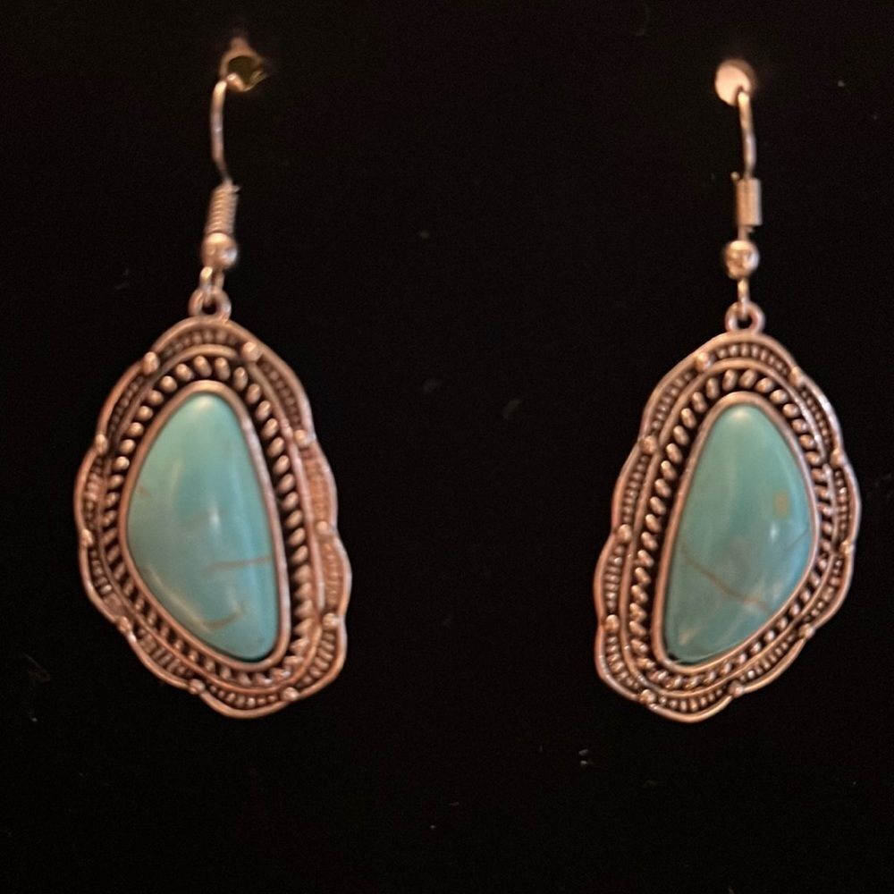 NWT turquoise colored stone Dangle Earrings.